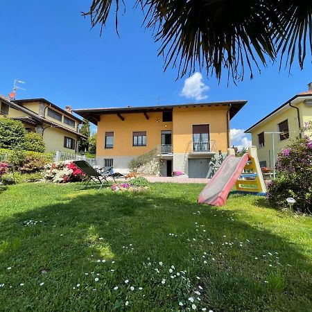 Grandma'S Garden House Villa Angera Bagian luar foto