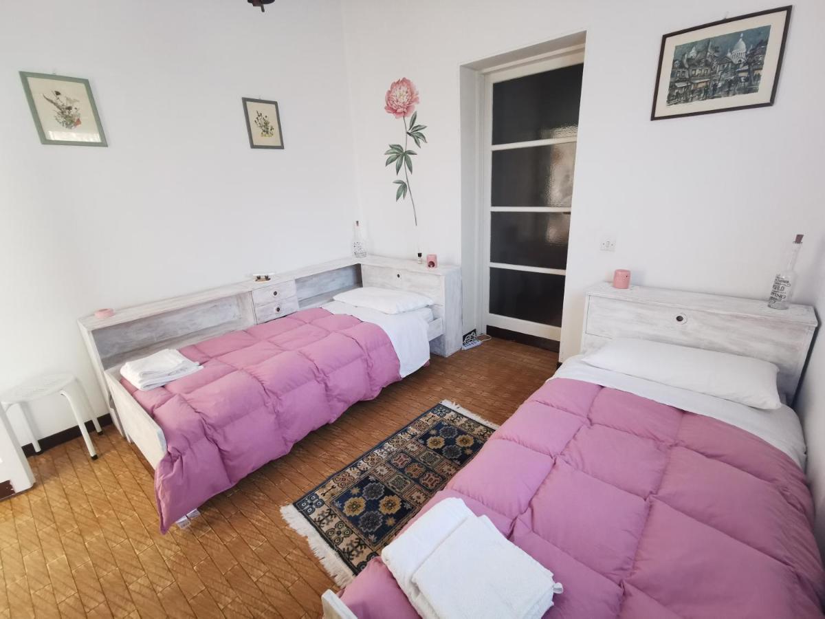 Grandma'S Garden House Villa Angera Bagian luar foto