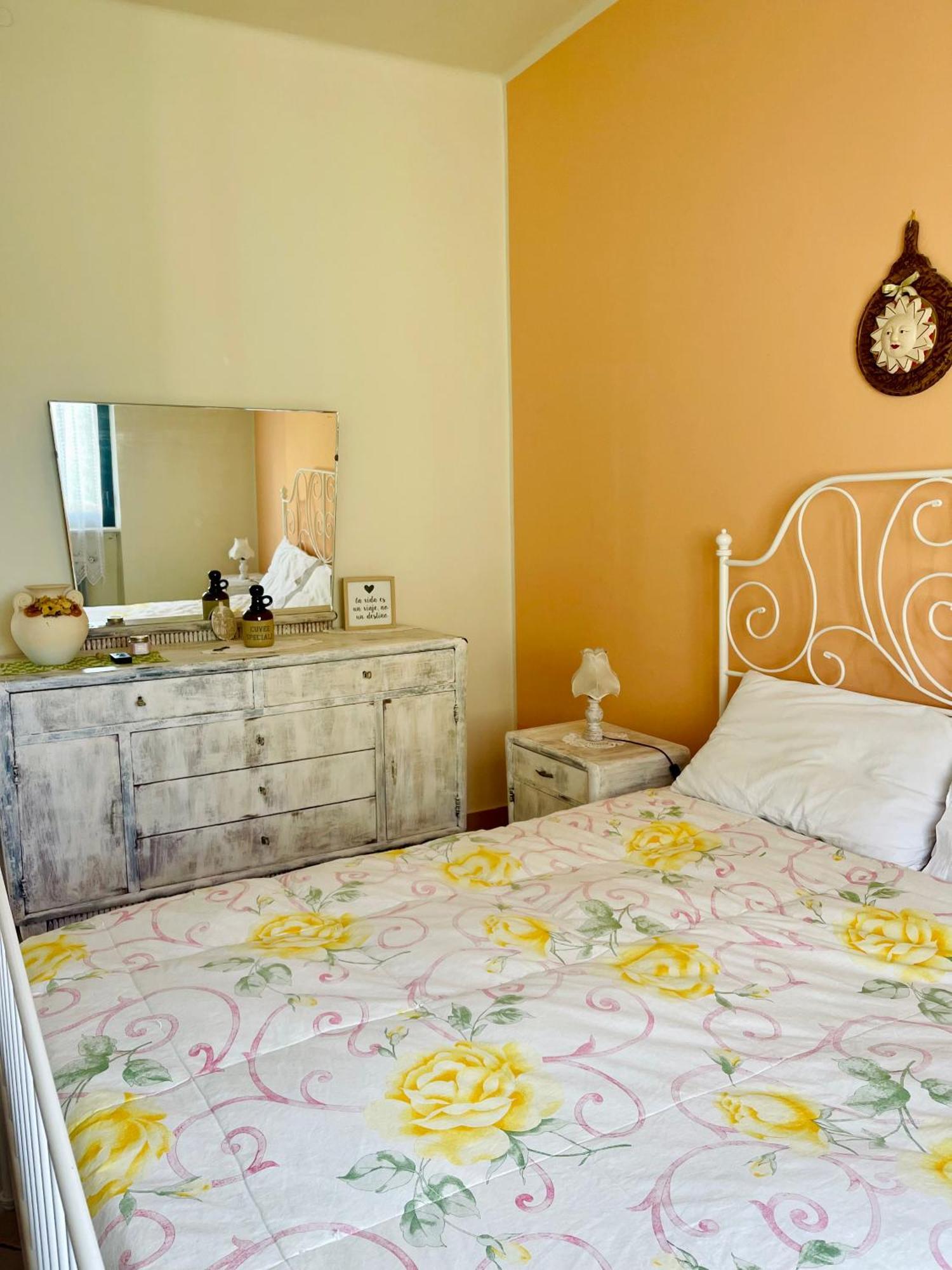 Grandma'S Garden House Villa Angera Bagian luar foto
